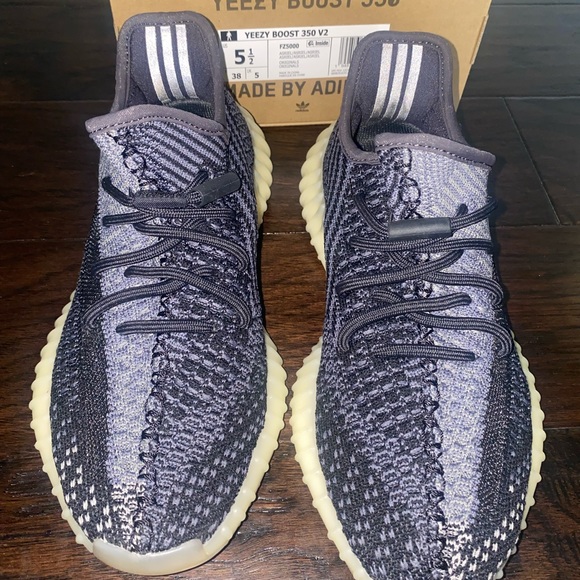 Yeezy Shoes - Yeezy boost 5.5. Only worn 4 times. No damages.